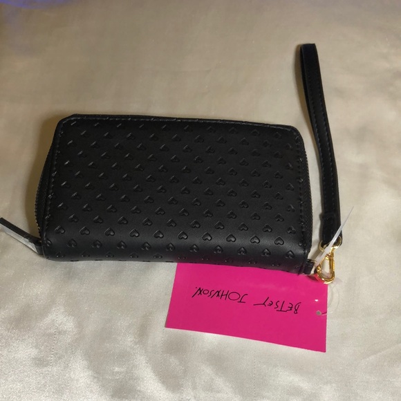 Betsey Johnson Black Faux Leather ZA Wallet With Embossed Hearts NWT - Picture 8 of 15